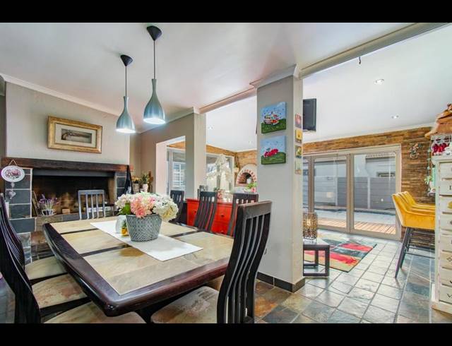 4 BEDROOM HOUSE FOR SALE IN D'URBANVALE